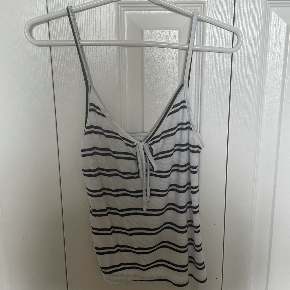 Black and White Pacsun Cropped Tank